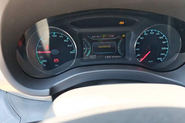 Used BYD Song New Energy 2017 Song DM 1.5TID All-Wheel Drive Prestige Model Odometer Close Up