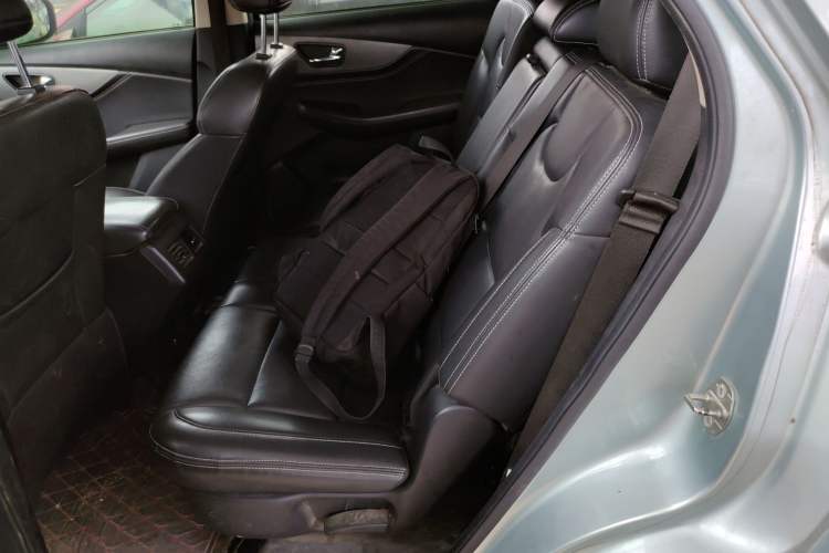 Used Dongfeng Fengon S560 2018 1.8L Manual Luxury 7-Seater Left Rear Seat