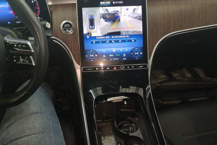 Used Mercedes-Benz GLC 2024 GLC 300 L 4MATIC Dynamic Edition 7-seater