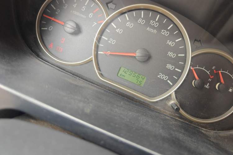 Used Wuling Hongguang 2014 1.5L Standard Version Odometer Close Up