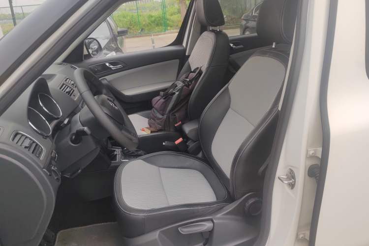 Used Skoda Yeti 2017 TSI280 DSG Advanced Edition Left Front Seat