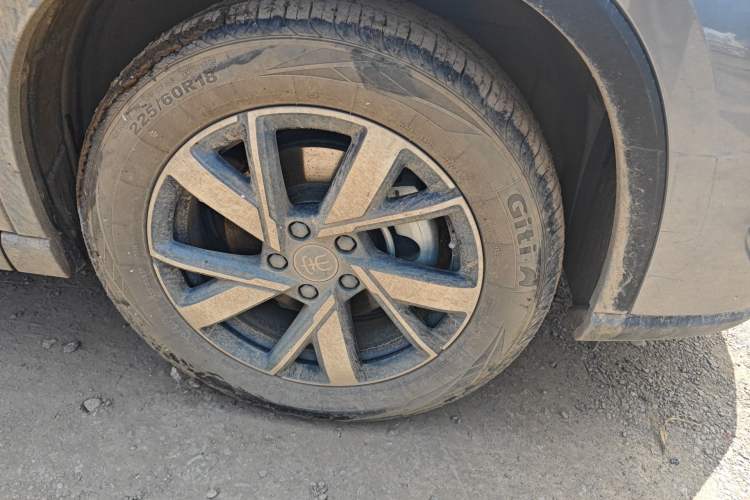 Used BYD Song Pro New Energy 2024 HONOR Edition DM-i 71KM Navigation Model
