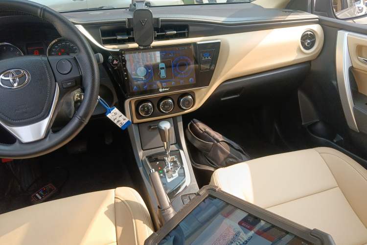Used Toyota Corolla 2017 Revised Version 1.2T S-CVT GL-i Audio And AC Panel
