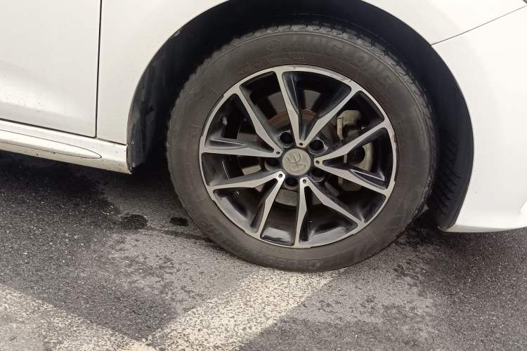 Used BYD Song MAX 2018 1.5T Automatic Smart Connect Elite Model with 6 Seats