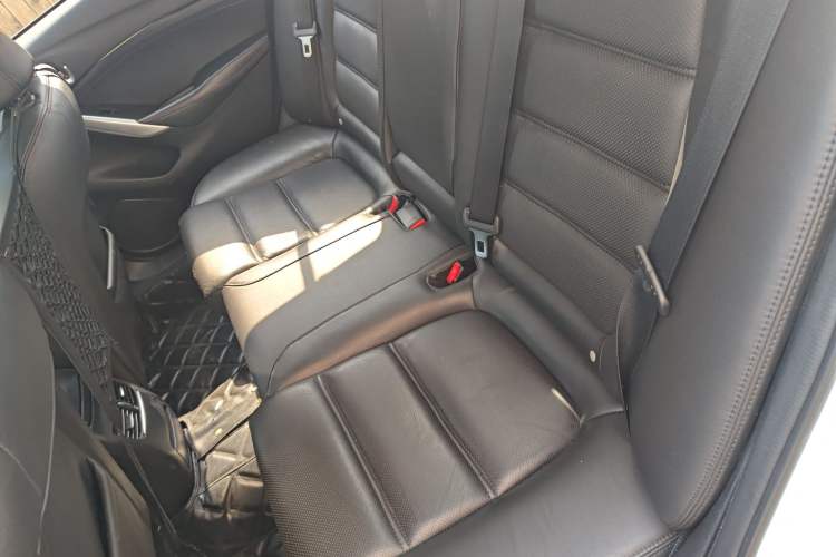 Used Mazda Atenza 2014 2.5L Blue Sky Prestige Edition Left Rear Seat