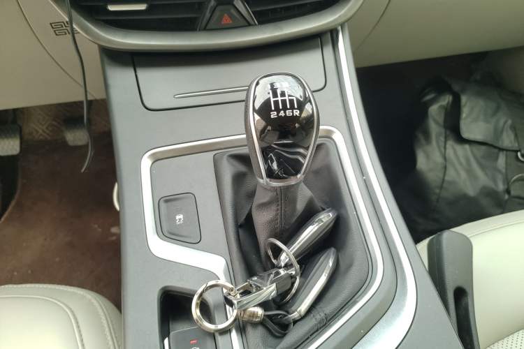 Used Geely Auto Jiajie 2019 1.5TD Manual Comfort Model Gear Lever