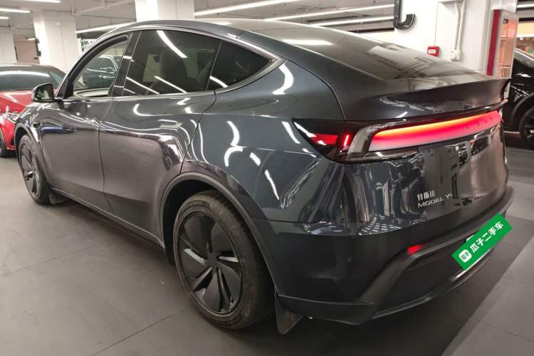 Used Tesla Model Y 2025 Long-Range All-Wheel Drive First Edition
