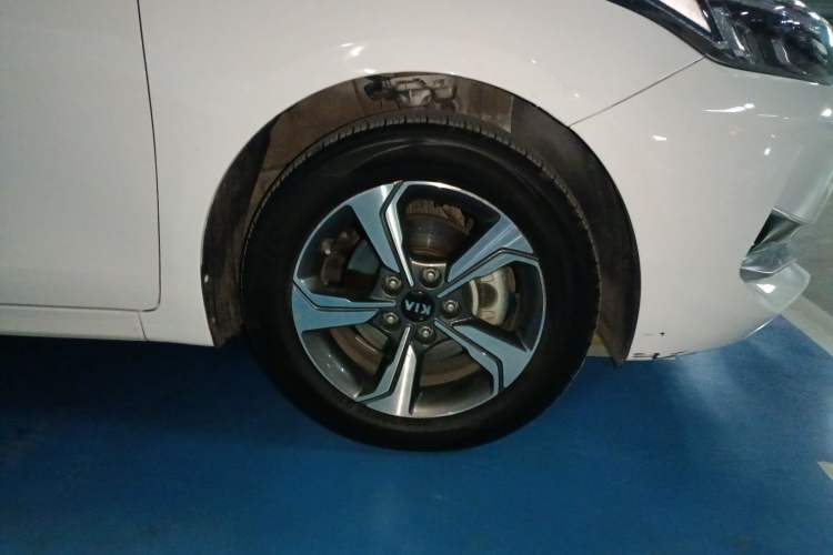 Used Kia K3 2020 1.5L CVT Smart Connect Edition Right Front Wheel Hub