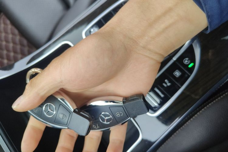 Used Mercedes-Benz GLC 2016 GLC 260 4MATIC Dynamic Edition Vehicle Key