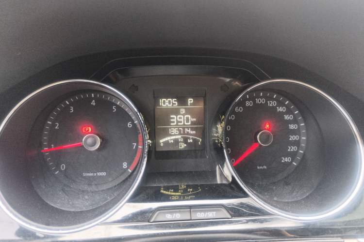 Used Volkswagen Bora 2015 Value Edition 1.6L Automatic Comfort Version