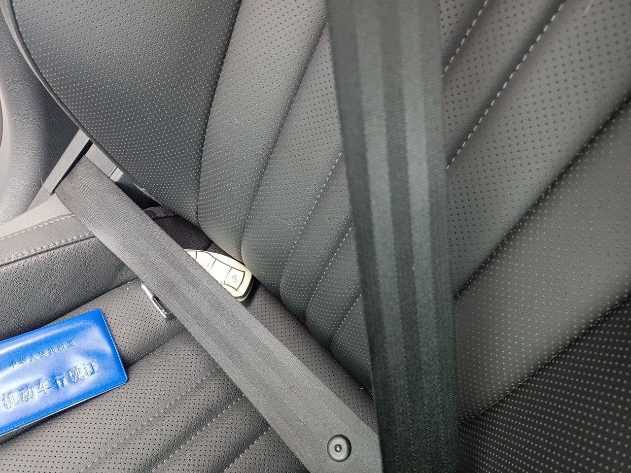 Hongqi H5 2024 1.5T DCT Smart Connect Flagship Edition - Chinese Trim Yun — снимка 17