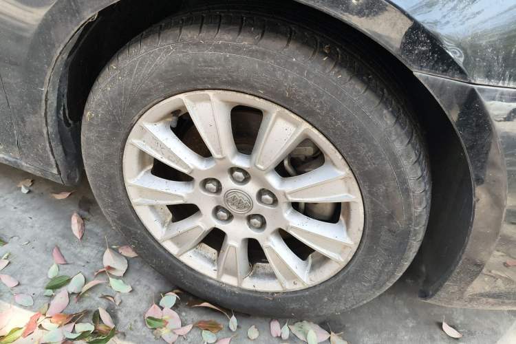 Used Buick LaCrosse 2012 2.4L SIDI Elegant Edition