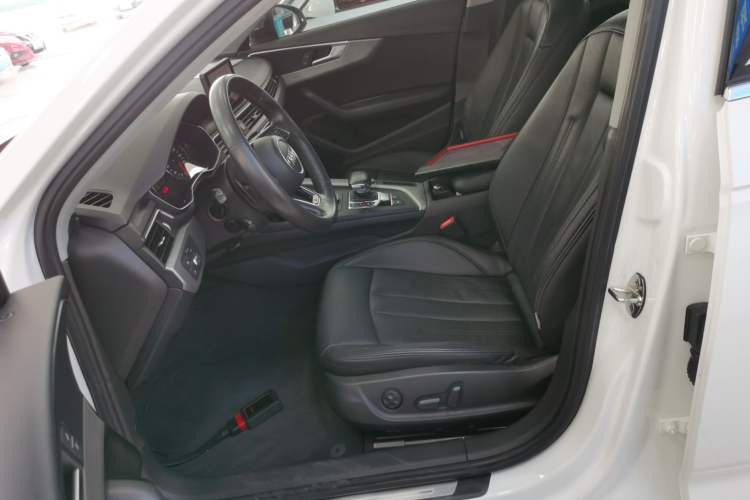 Used Audi A4L 2018 30th Anniversary Edition 40 TFSI Trendy Model
