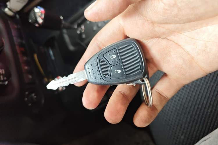 Used Jeep Wrangler 2015 3.6L Rubicon Two-Door Comfort Edition Vehicle Key