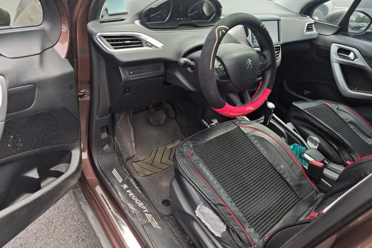 Used Peugeot 2008 2014 1.6L Automatic Fashion Edition
