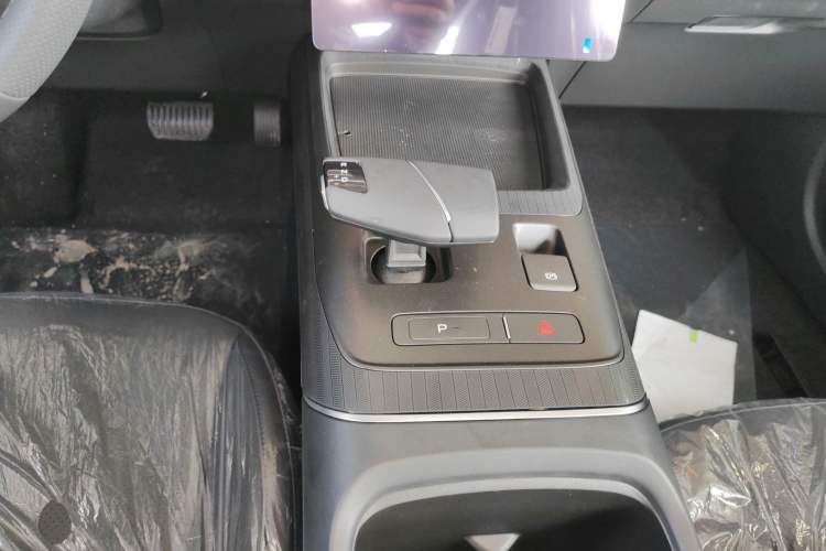 Used CHANGAN Eado 2025 Blue Whale 1.5T 500Bar Prestige Model
