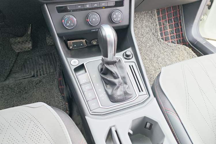 Used Volkswagen Lavida 2023 280TSI DSG Starry Sky Deluxe Edition Gear Lever