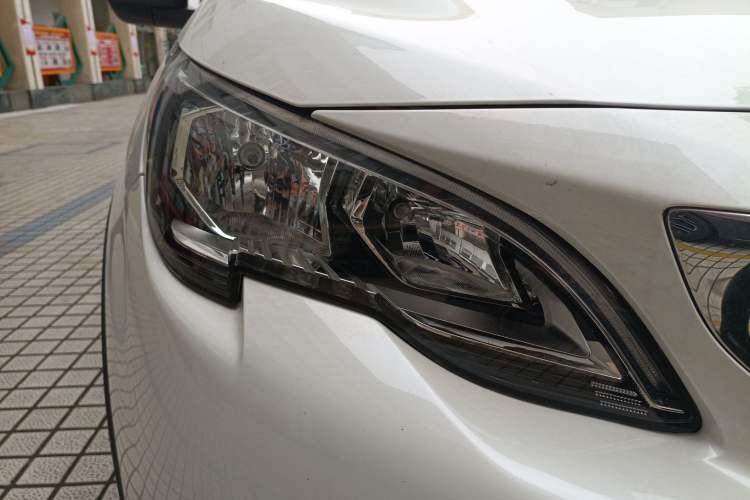 Used Peugeot 5008 2017 380THP 7-Seater Elite Edition