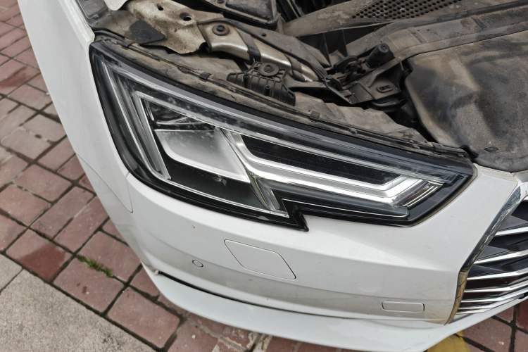 Used Audi A4L 2018 30th Anniversary Edition 40 TFSI Trendy Model Right Front Headlight