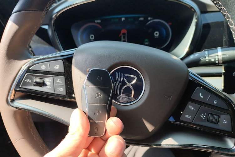 Used BYD Han 2023 EV Champion Edition 605KM Front-Drive Premium Model
