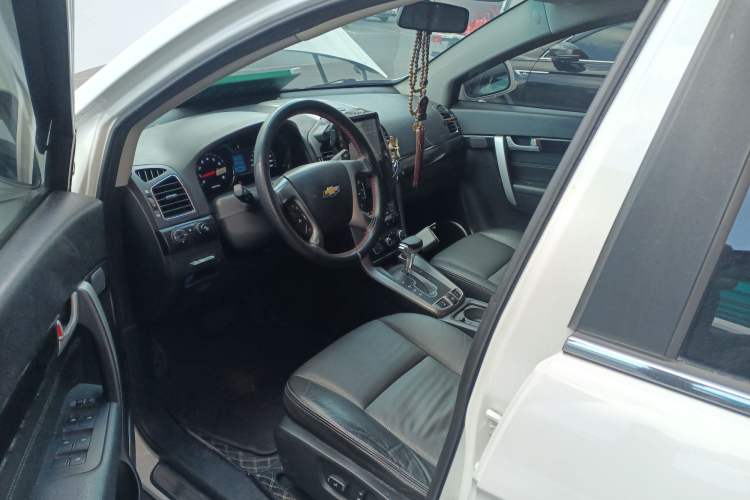 Used Chevrolet Captiva 2017 2.4L 4x4 Flagship Edition 7-Seater
