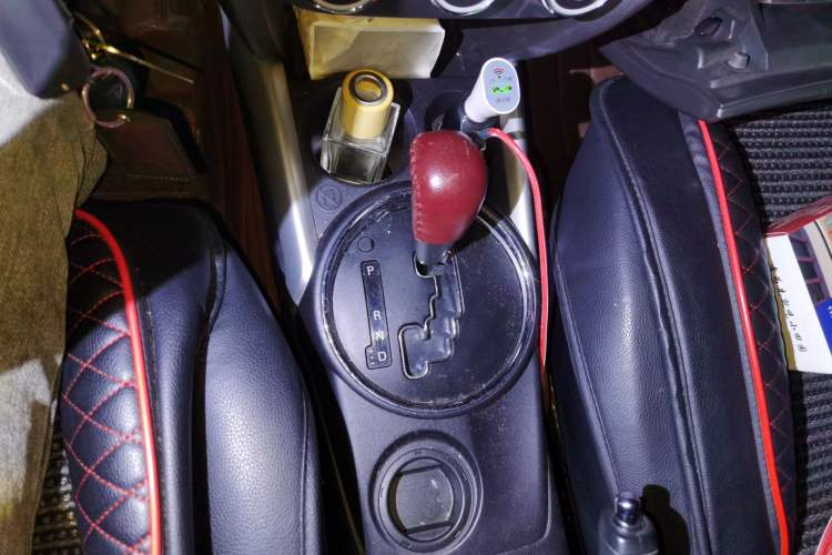 Used Mitsubishi ASX 2013 2.0L CVT Two-Wheel Drive Elite Edition Gear Lever