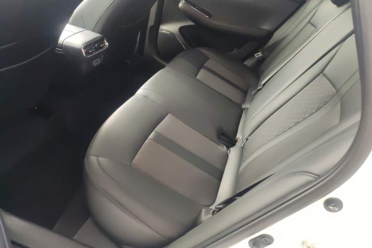 Used AION S MAX 2025 70 Star Edition 53.7 kWh Left Rear Seat