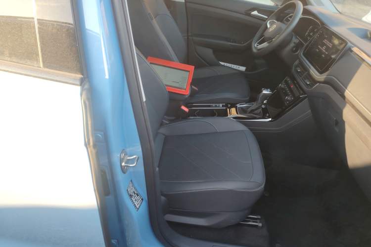 Used Volkswagen Tharu 2025 NewRui 300TSI Prestige Edition
