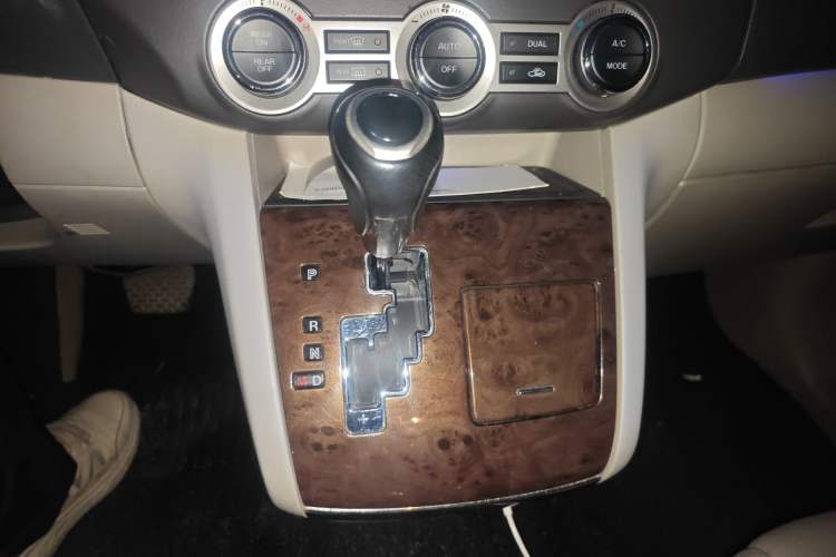 Used Mazda Mazda 8 2013 2.5L Ultimate Edition