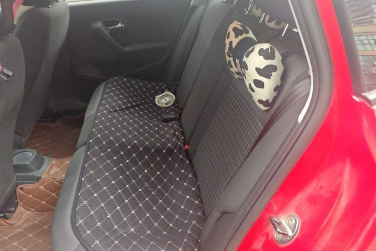 Used Volkswagen Polo 2016 1.6L Automatic Comfort Model