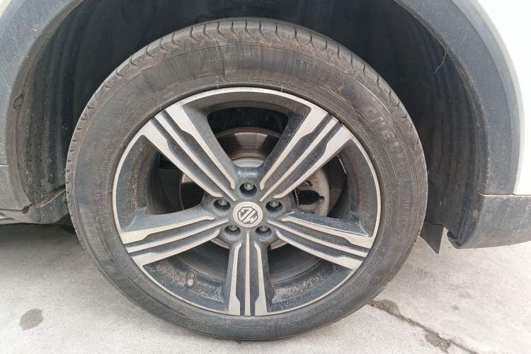 Used MG ZS 2017 16T Automatic Flagship Internet Edition Right Front Wheel Hub