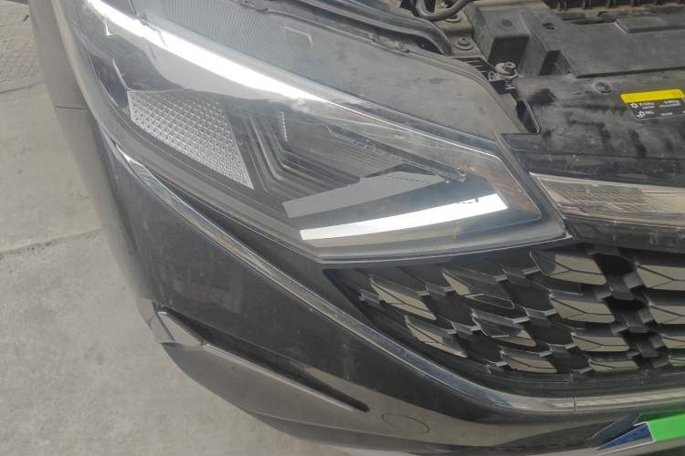 Used Jetta VS7 2023 280TSI Automatic Enjoyment Edition Right Front Headlight