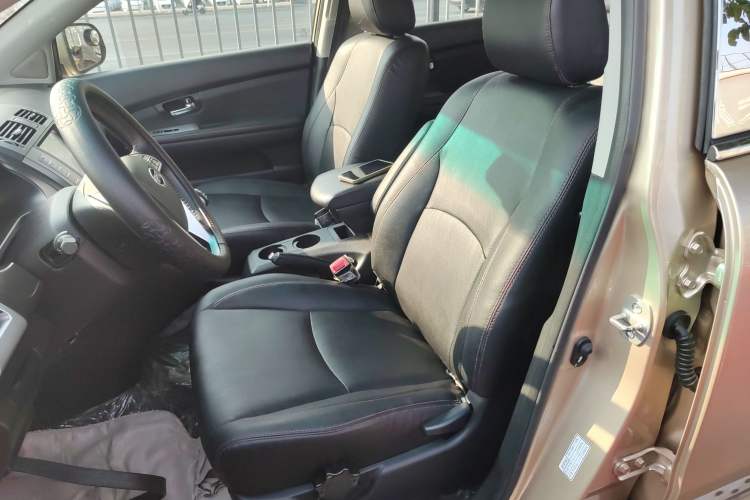Used BYD S6 2014 2.0L Manual Luxury 5-Seater
