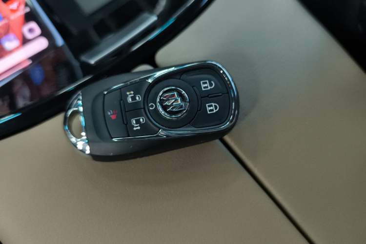 Used Buick GL8 2021 ES Land Cruiser 653T Luxury Edition
