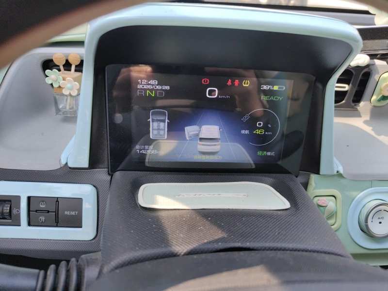 Used Wuling Hongguang MINIEV 2021 Macaron Fashion Edition Lithium-Ion Battery — 13