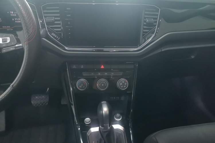 Used Volkswagen T-ROC 2021 280TSI DSG Two-Wheel Drive Comfort Connect Edition
