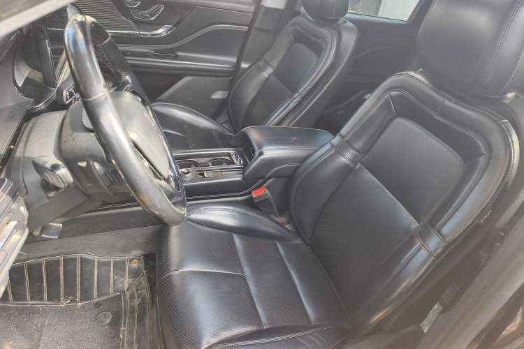 Used Lincoln Corsair 2021 2.0T Two-Wheel Drive Deluxe Edition Left Front Seat