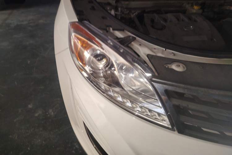 Used GAC Trumpchi GS5 2013 2.0L Automatic Two-Wheel Drive Light Interior Special Edition
