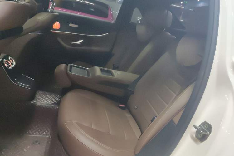 Used Mercedes-Benz E-Class New Energy 2021 E 350 e L Plug-in Hybrid Sports Sedan