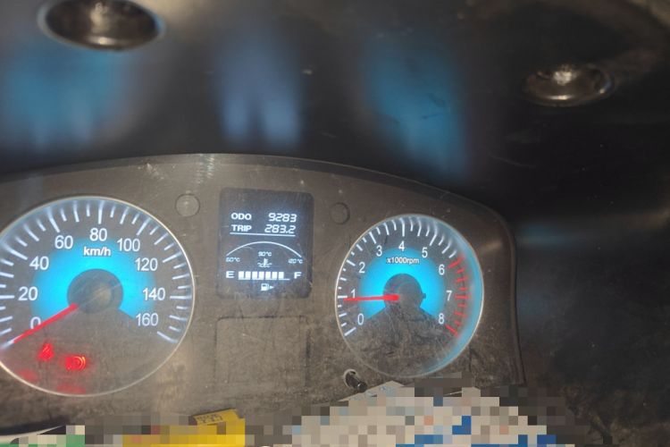 Used Jinbei Hiace X30 2023 1.5L Super-Comfortable Passenger Van 5/6/7-Seater Non-Air-Conditioned Version Model SWC15M Odometer Close Up