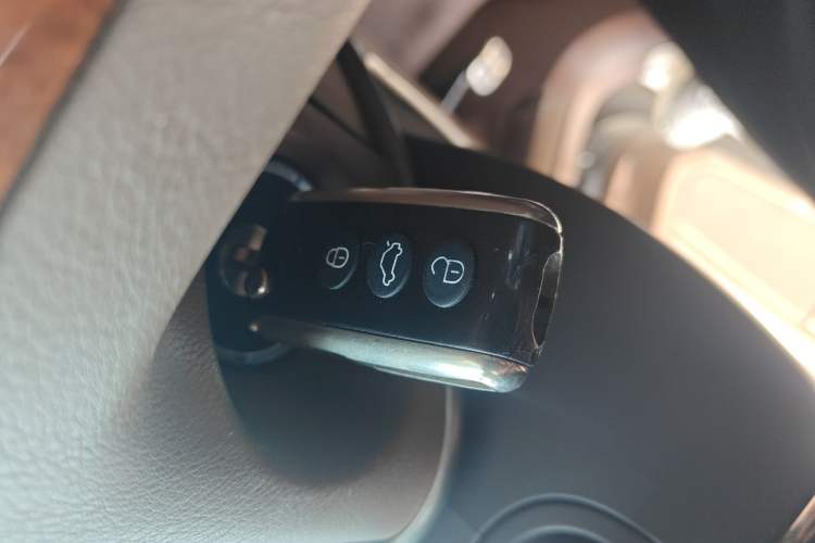 Used Volkswagen Phaeton 2011 3.6L V6 5-Seater Extended Comfort Version
