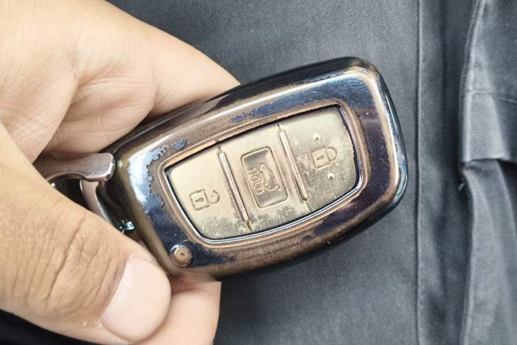 Used Hyundai Tucson 2018 1.6T Dual-Clutch Two-Wheel Drive 15th Anniversary Special Edition Vehicle Key