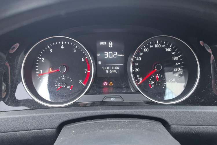 Used Volkswagen Golf 2018 1.6L Manual Fashion Edition