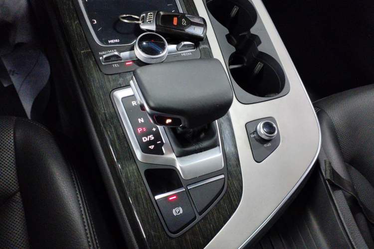 Used Audi Q7 2016 3.0 TFSI parallel import
