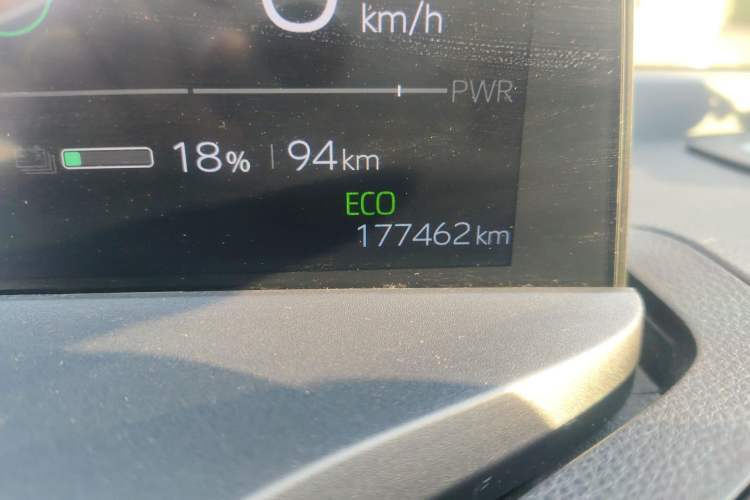 Used Toyota bZ3 2023 517 km Elite PRO Odometer Close Up