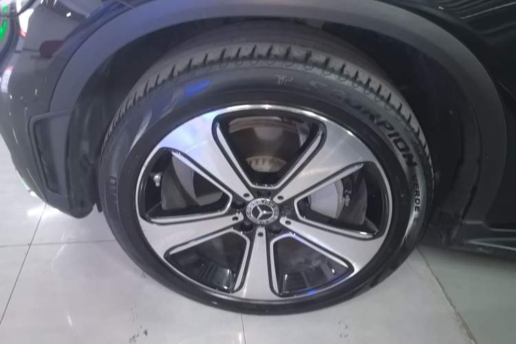 Used Mercedes-Benz GLC 2022 Refreshed GLC 300 L 4MATIC Dynamic Edition Prestige Version Left Front Wheel Hub