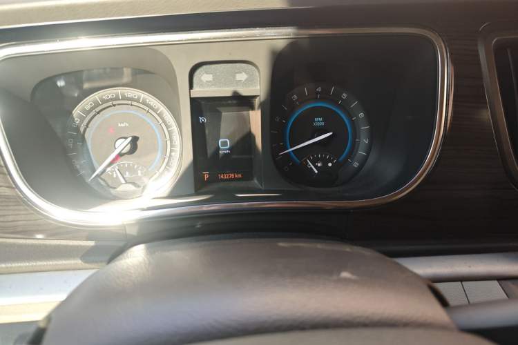 Used Buick GL8 2011 3.0L GT Luxury Business Haoya Edition