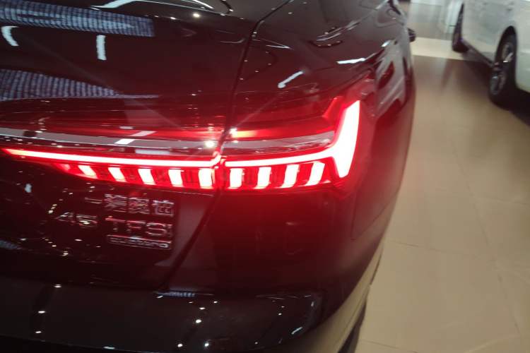 Used Audi A6L 2024 45 TFSI quattro Prestige Dynamic Edition Right Rear Taillight