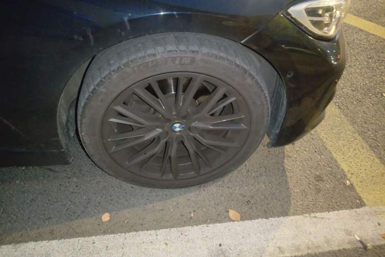 Used BMW 3 Series 2021 Second Facelift 325Li M Sport Night Edition Package Right Front Wheel Hub