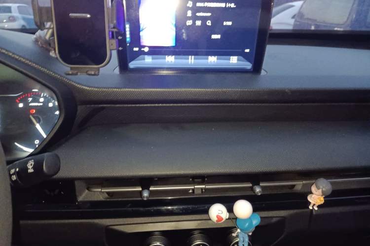 Used Wuling Alvez 2022 1.5L Manual Free-Style Model
